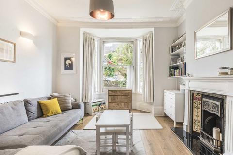 2 bedroom flat for sale, Pelham Road, London SW19