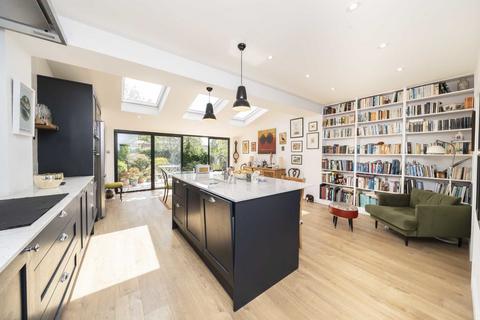 4 bedroom house for sale, Orchard Close, London SW20