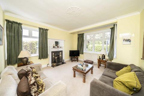 4 bedroom house for sale, Orchard Close, London SW20