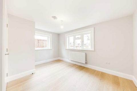 2 bedroom maisonette for sale, Blenheim Road, Raynes Park SW20