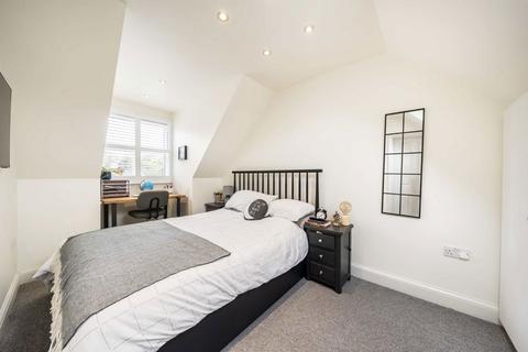 2 bedroom detached house for sale, Rutlish Road, London SW19