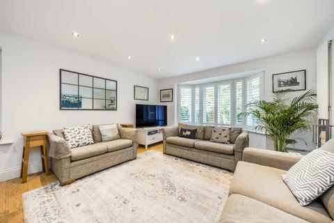 2 bedroom flat for sale, Ridgway, London SW19