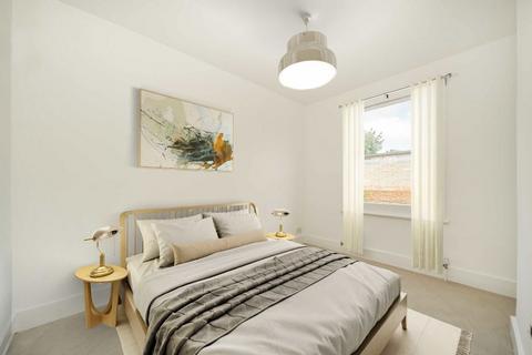 2 bedroom flat for sale, Cowdrey Road, London SW19