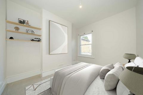 2 bedroom flat for sale, Cowdrey Road, London SW19