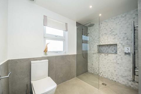 89 Hamilton Road, London, SW19 1JG