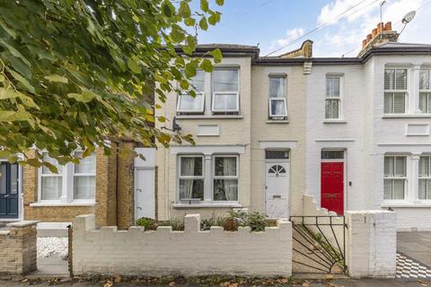 3 bedroom house to rent, Vernon Avenue, London SW20