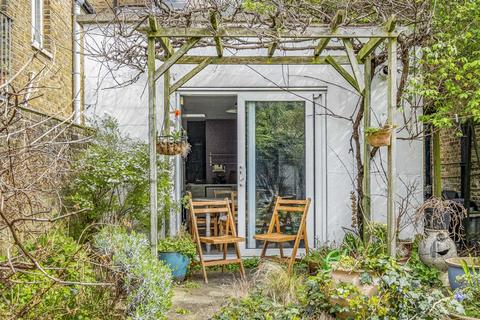 127 Gladstone Road, London, SW19 1QS