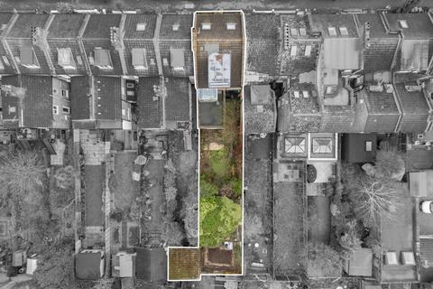 127 Gladstone Road, London, SW19 1QS