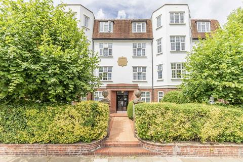 3 bedroom flat for sale, Kings Road, London SW19