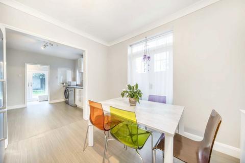 3 bedroom terraced house for sale, Oxford Avenue, London SW20