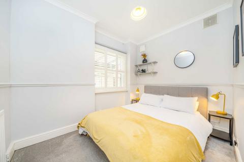 2 bedroom flat for sale, Queens Road, London SW19