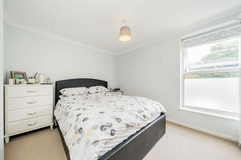 2 bedroom house for sale, Willmore End, London SW19