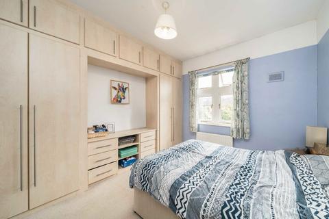 2 bedroom terraced house for sale, Bradshaw Close, London SW19