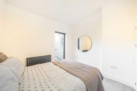 1 bedroom flat for sale, Merton High Street, London SW19