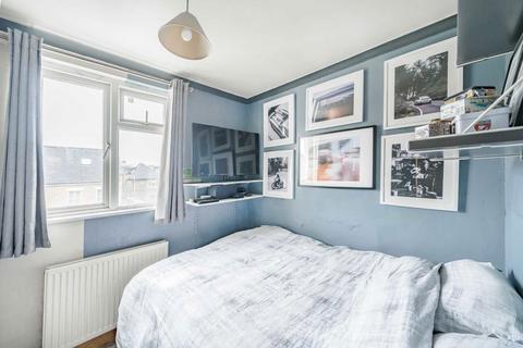 3 bedroom terraced house for sale, Cowdrey Road, London SW19