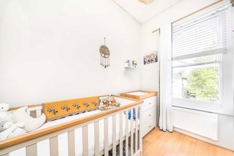 2 bedroom flat for sale, Pelham Road, London SW19