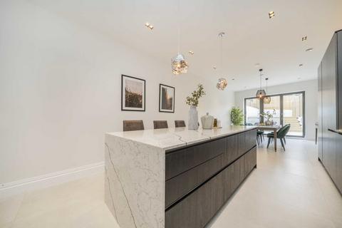 5 bedroom semi-detached house for sale, Cottenham Park Road, London SW20