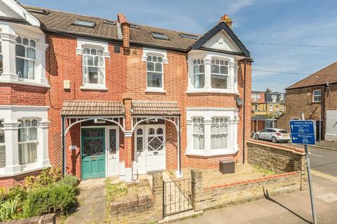 48 Melbourne Road, London, SW19 3BA