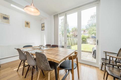 4 bedroom semi-detached house for sale, Watery Lane, London SW20