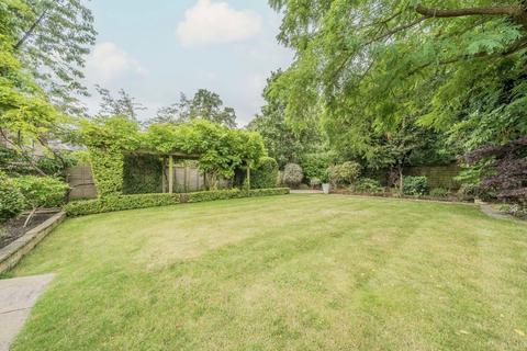 7 bedroom detached house to rent, Greenoak Way, London SW19