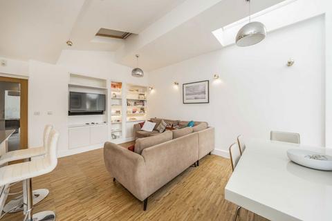 3 bedroom maisonette for sale, Gladstone Road, London SW19