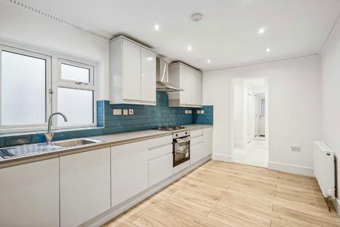 4 bedroom maisonette to rent, Haydons Road, London SW19