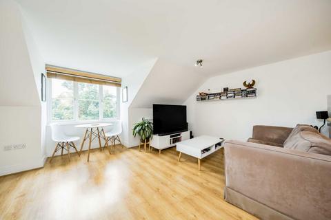 2 bedroom flat for sale, High Path, London SW19