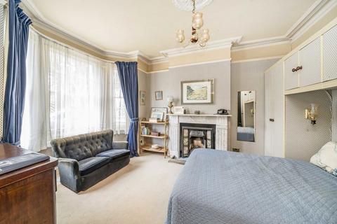 4 bedroom semi-detached house for sale, Cromwell Road, London SW19