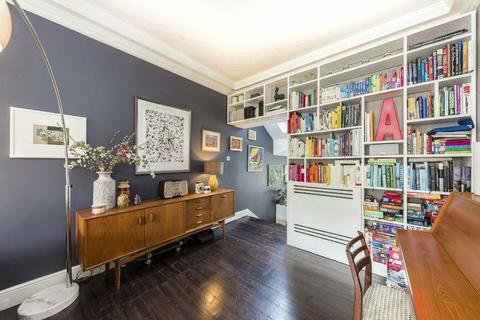 5 bedroom terraced house for sale, Friern Road, London SE22