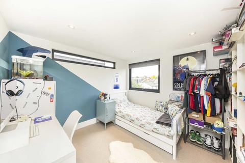60 Friern Road, London, SE22 0AX