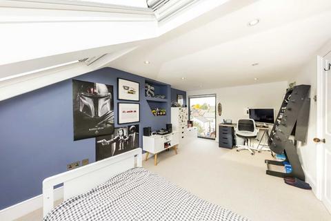 60 Friern Road, London, SE22 0AX