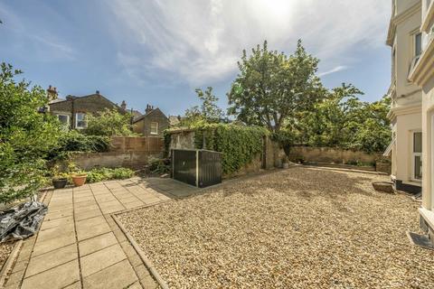 1 bedroom flat for sale, Rosendale Road, London SE21