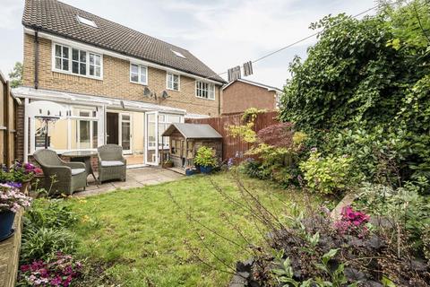 4 bedroom semi-detached house for sale, Melford Road, London SE22