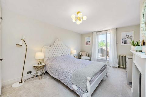 2 bedroom flat for sale, Barry Road, London SE22