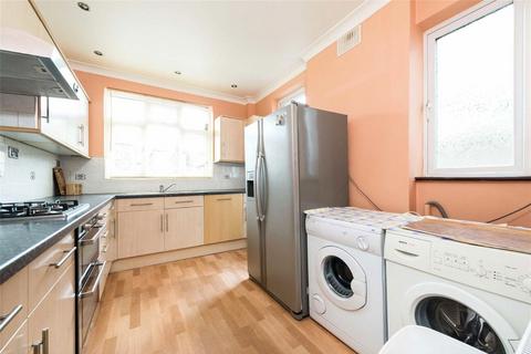 3 bedroom terraced house to rent, Dovedale Road, London SE22