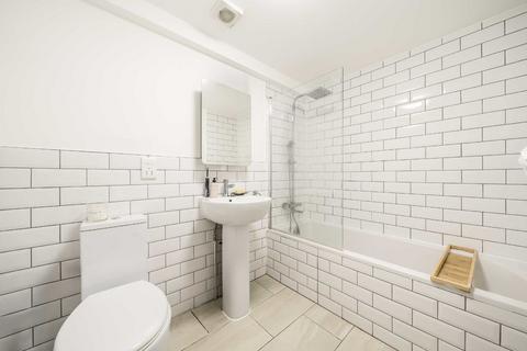 2 bedroom flat for sale, East Dulwich Grove, London SE22