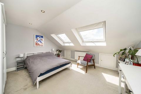 3 bedroom flat for sale, Friern Road, London SE22