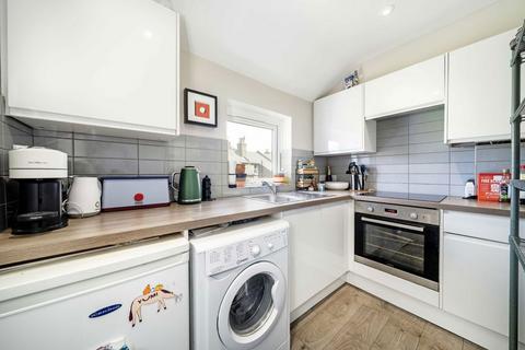 1 bedroom flat to rent, Tyrrell Road, London SE22