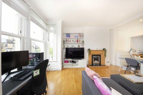 1 bedroom flat to rent, Barry Road, London SE22