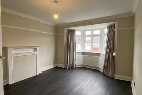 4 bedroom semi-detached house to rent, Sunset Road, London SE5