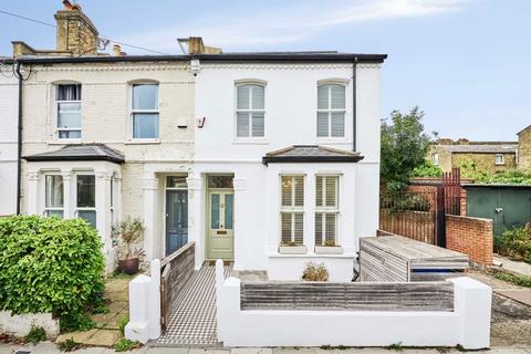 4 bedroom terraced house to rent, Goodrich Road, London SE22