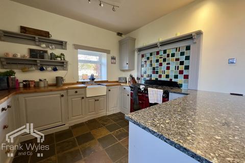 4 bedroom semi-detached house for sale, Cavendish Road, Lytham St Annes, FY8 2PX