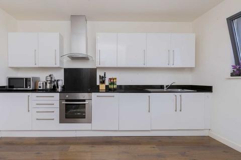 4 bedroom flat for sale, Spurstowe Terrace, London E8