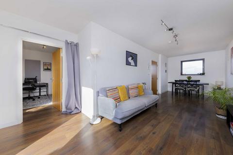 4 bedroom flat for sale, Spurstowe Terrace, London E8