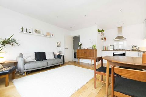 2 bedroom flat for sale, Downs Park Road, London E8