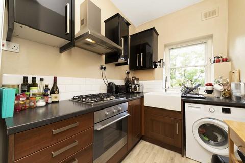 2 bedroom flat for sale, Amhurst Road, London E8