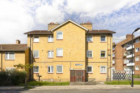 1 bedroom flat for sale, Cecilia Road, London E8