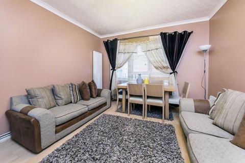 1 bedroom flat for sale, Cecilia Road, London E8