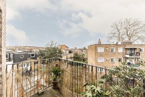 1 bedroom flat for sale, Shacklewell Road, London N16