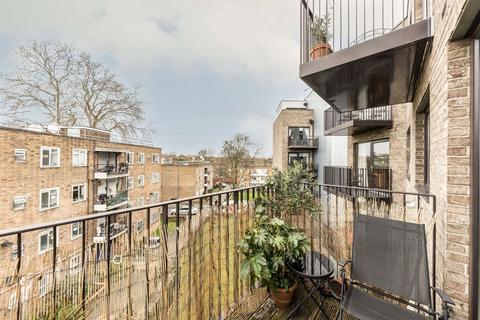 1 bedroom flat for sale, Shacklewell Road, London N16